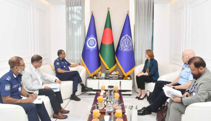 আইজিপির সাথে অস্ট্রেলিয়ান হাই কমিশনারের সাক্ষাৎ আইজিপির সাথে অস্ট্রেলিয়ান হাই কমিশনারের সাক্ষাৎ