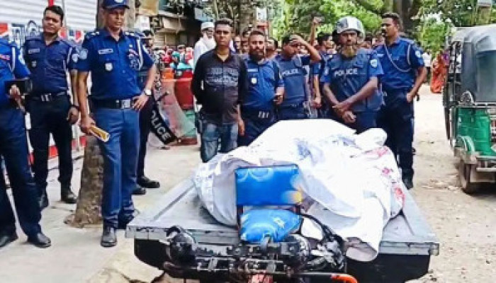 মুরাদনগরে তিনজনকে পিটিয়ে হত্যা: জানাজায় অংশ নেয়নি কেউ, মামলা দায়ের মুরাদনগরে তিনজনকে পিটিয়ে হত্যা: জানাজায় অংশ নেয়নি কেউ, মামলা দায়ের
