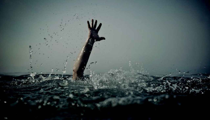 জয়পুরহাটে পুকুরের পানিতে ডুবে ২ শিশুর মৃত্যু জয়পুরহাটে পুকুরের পানিতে ডুবে ২ শিশুর মৃত্যু