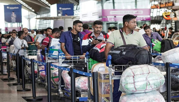 মালয়েশিয়ায় প্রবেশে বাধা, ফেরত পাঠানো হলো ২০৩ বাংলাদেশিকে মালয়েশিয়ায় প্রবেশে বাধা, ফেরত পাঠানো হলো ২০৩ বাংলাদেশিকে