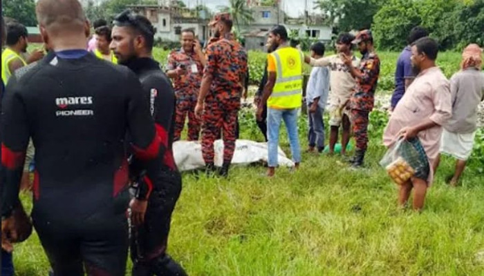 টঙ্গীতে খোলা ম্যানহোলে পড়ে নিখোঁজ নারী, ৩৭ ঘণ্টা পর উদ্ধার হলো মরদেহ টঙ্গীতে খোলা ম্যানহোলে পড়ে নিখোঁজ নারী, ৩৭ ঘণ্টা পর উদ্ধার হলো মরদেহ