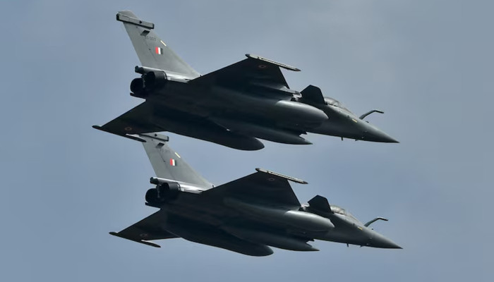 চীনা সরঞ্জাম ব্যবহার করে ভারতের অত্যাধুনিক যুদ্ধবিমান ভূপাতিত করে পাকিস্তান