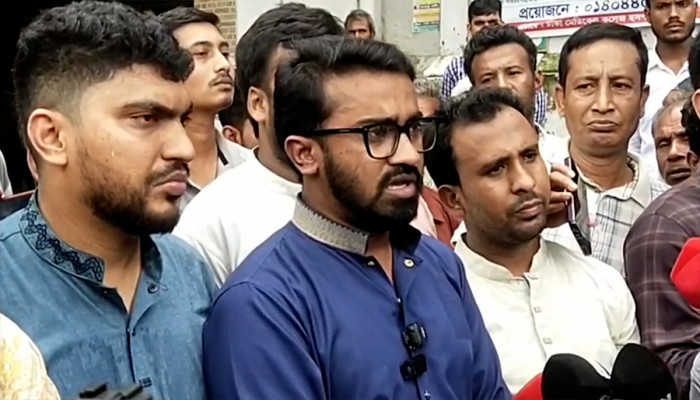 নুরুল হক নুরের সুস্থতার খবর বিভ্রান্তিকর, অবস্থা এখনও গুরুতর নুরুল হক নুরের সুস্থতার খবর বিভ্রান্তিকর, অবস্থা এখনও গুরুতর