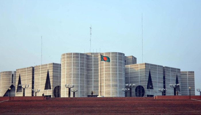 প্রধানমন্ত্রী ও দলীয় প্রধান আলাদা হলে ক্ষমতার ভারসাম্য কতটা হবে?