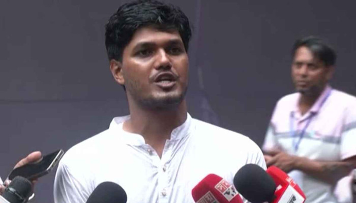 ডাকসুতে পরাজয়ের পর আবিদের প্রতিশ্রুতি: “আবিদ আপনাদের কখনো ছেড়ে যাবে না”