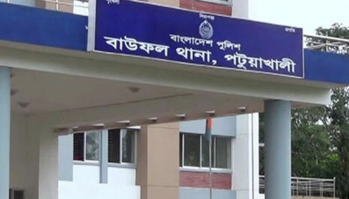 বাউফলে নির্মাণ শ্রমিকের ঝুলন্ত মরদেহ উদ্ধার, তদন্তে পুলিশ