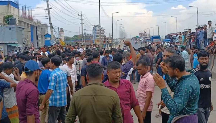 গাজীপুরে সিএনজি চালকদের মহাসড়ক অবরোধে দেড় ঘণ্টার যানজট
