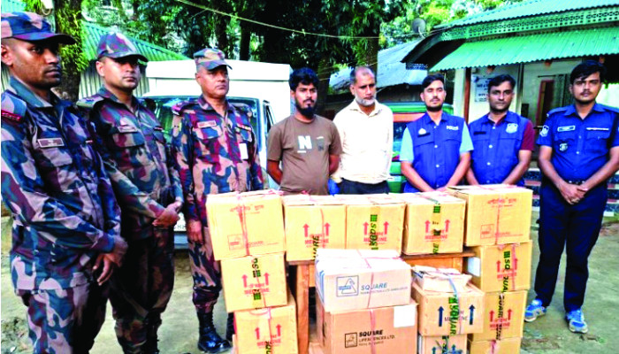 মিয়ানমারে পাচারকালে সাড়ে ৩ লাখ টাকার ওষুধ জব্দ, আটক ৩