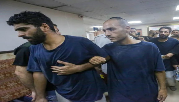 ইসরায়েলি কারাগার থেকে ফিরছেন ফিলিস্তিনি বন্দীরা ভয়াবহ মানসিক আঘাত নিয়ে