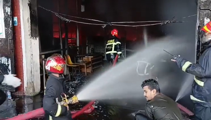 শাহজালাল বিমানবন্দরের আগুন: সূত্রপাত ও হতাহতের বিষয়ে যা জানা গেছে শাহজালাল বিমানবন্দরের আগুন: সূত্রপাত ও হতাহতের বিষয়ে যা জানা গেছে