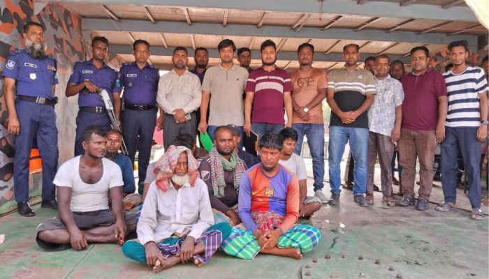 মেঘনায় মা ইলিশ রক্ষায় অভিযান, ১০ লাখ মিটার কারেন্ট জাল জব্দ ও ১০ জনের কারাদণ্ড