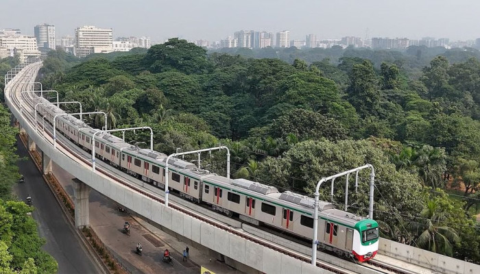 ফার্মগেট দুর্ঘটনার পর মতিঝিল থেকে শাহবাগ পর্যন্ত মেট্রো চলাচল স্বাভাবিক ফার্মগেট দুর্ঘটনার পর মতিঝিল থেকে শাহবাগ পর্যন্ত মেট্রো চলাচল স্বাভাবিক