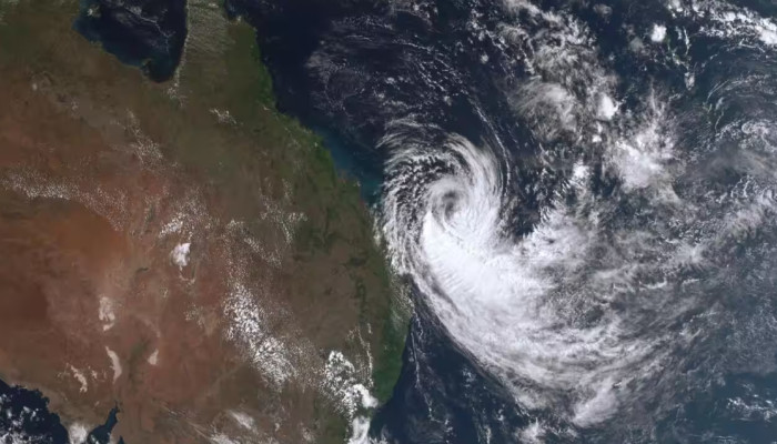 অন্ধ্রপ্রদেশ উপকূলে আঘাত হানল ঘূর্ণিঝড় মোন্থা, জারি সতর্কতা ও ত্রাণ কার্যক্রম অন্ধ্রপ্রদেশ উপকূলে আঘাত হানল ঘূর্ণিঝড় মোন্থা, জারি সতর্কতা ও ত্রাণ কার্যক্রম