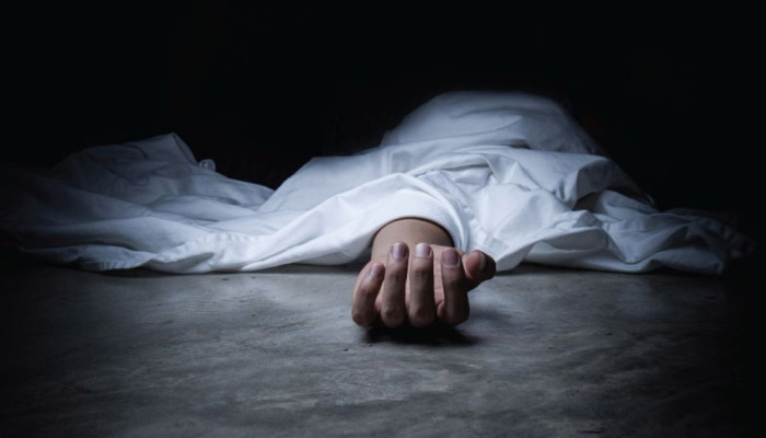 বাড্ডায় বাসার নীচতলা থেকে নারী-পুরুষের অর্ধগলিত মরদেহ উদ্ধার