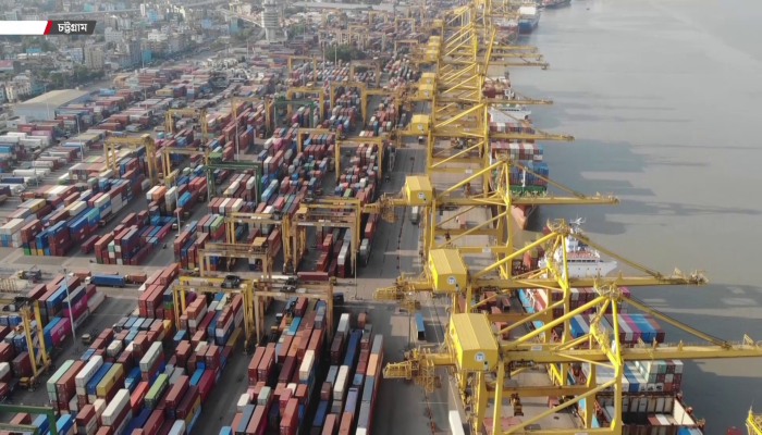 চট্টগ্রাম বন্দরের বাড়তি ট্যারিফ নিয়ে বিতর্ক, সোমবার স্টেকহোল্ডারদের সঙ্গে বৈঠকে নৌ উপদেষ্টা