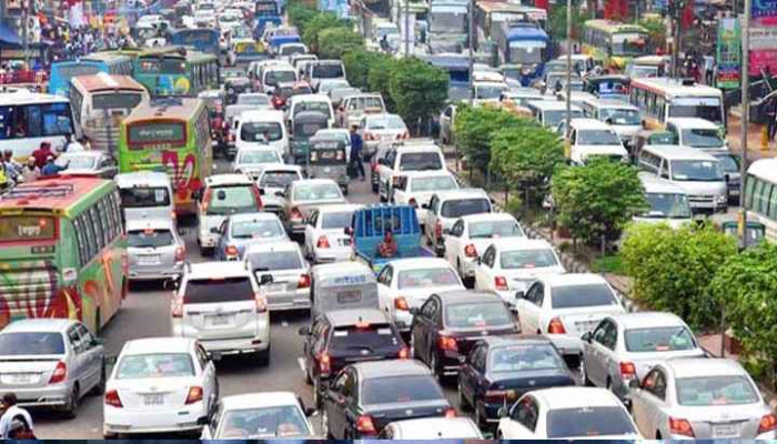 যানজটের শঙ্কা: ঢাকা ওয়াসার পাইপলাইন কাজের কারণে কোন সড়কগুলো এড়িয়ে চলবেন