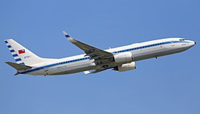 এয়ার ফোর্স ওয়ান ঘাঁটিতে রহস্যময় প্যাকেট, সাদা পাউডারে অজ্ঞান সাত কর্মী — তদন্তে যুক্তরাষ্ট্র