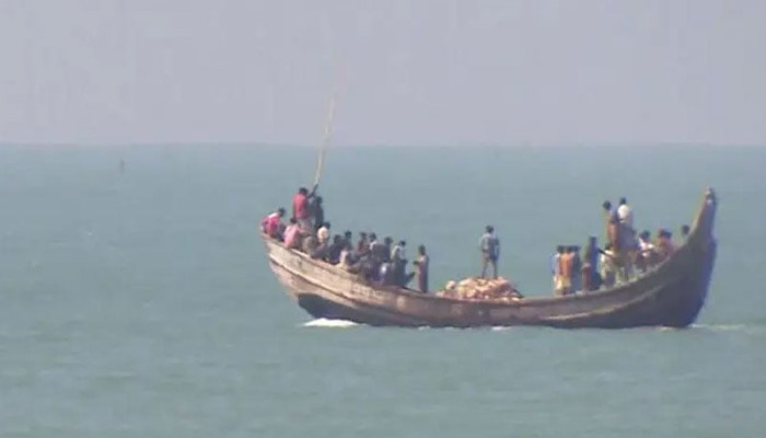 নৌকা ডুবে ২১ রোহিঙ্গার মৃত্যু