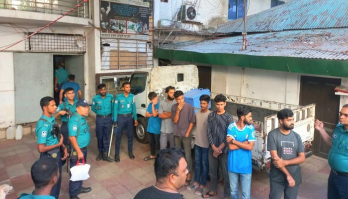 চট্টগ্রামে সাবেক মন্ত্রী নওফেলের বাসায় পুলিশের তল্লাশি, সাতজন আটক