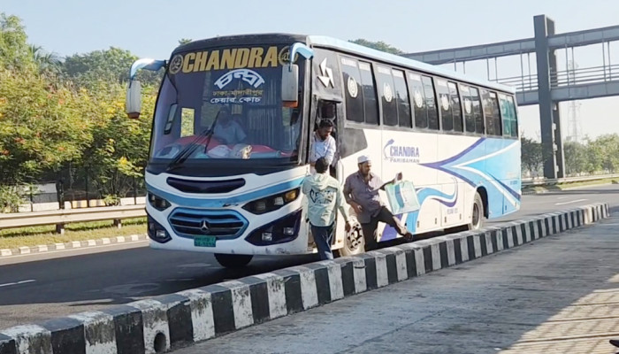 ঢাকা-ভাঙ্গা এক্সপ্রেসওয়েতে স্বাভাবিক যান চলাচল, রায় ঘিরে বাড়তি সতর্কতা