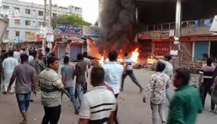 মধুপুরে বিএনপির দুই পক্ষের সংঘর্ষে আহত ৫, ককটেল বিস্ফোরণ ও ক্লিনিক ভাঙচুর