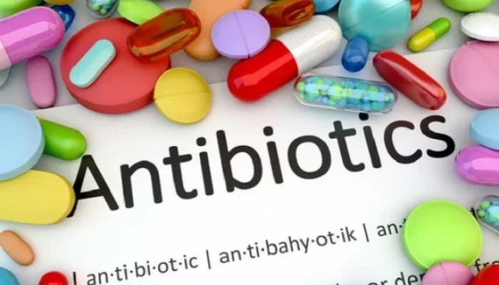 অ্যান্টিবায়োটিক বিক্রিতে কঠোর নিষেধাজ্ঞা: প্রেসক্রিপশন ছাড়া আর মিলবে না কোনো শক্তিশালী ওষুধ