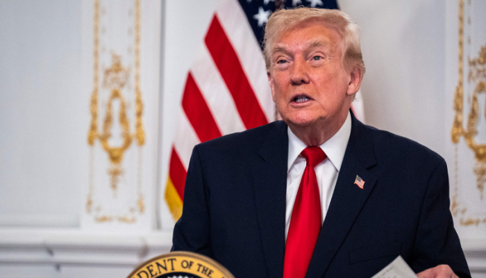 ‘তৃতীয় বিশ্বের’ দেশগুলো থেকে অভিবাসন ‘স্থায়ীভাবে’ স্থগিতের হুঁশিয়ারি ট্রাম্পের, ফেডারেল সুবিধা বাতিলের ঘোষণা