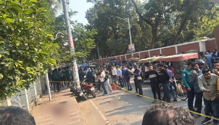 খুলনায় আদালত ফটকের সামনে দ্বৈত হত্যা: ২০ ঘণ্টা পরও মামলা নয়, শনাক্ত হয়নি হামলাকারী