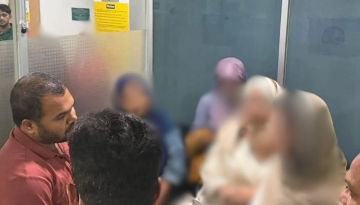 গুলিবিদ্ধ হাদির পরিবারের সঙ্গে দেখা করেছেন ডা. জুবাইদা রহমান, সহমর্মিতা প্রকাশ