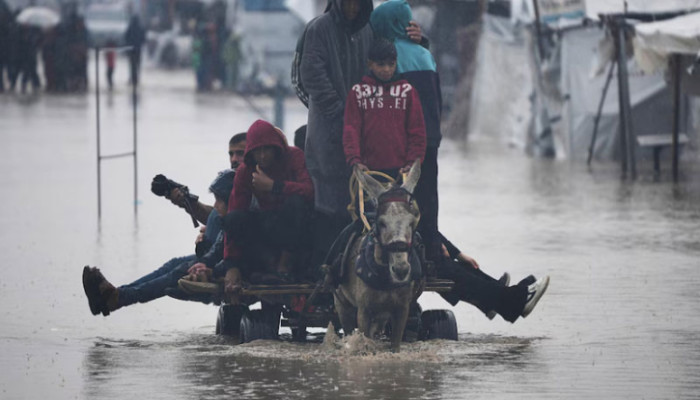 ঝড় ‘বায়রন’-এর তাণ্ডবে বিপর্যস্ত গাজা, তিন শিশুসহ প্রাণ গেল অন্তত ১৪ জনের