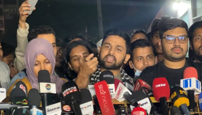 ওসমান হাদির নিরাপত্তা ও চিকিৎসায় ব্যর্থ হলে দায় নিতে হবে ইন্টারিম সরকারকে: ইনকিলাব মঞ্চ