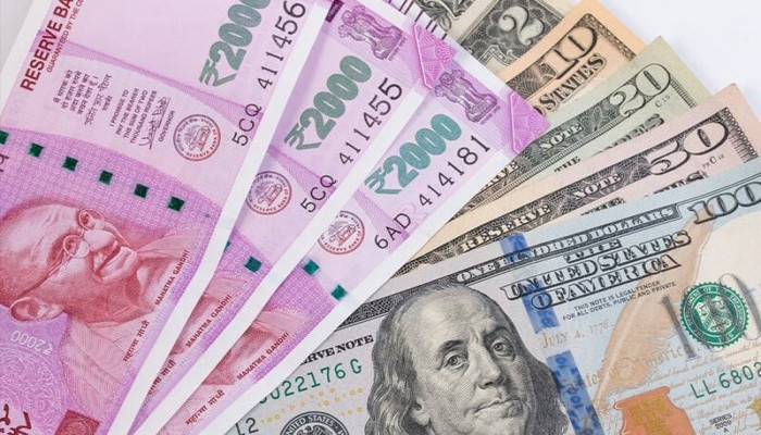 ডলারের বিপরীতে রুপির রেকর্ড দরপতন: ইতিহাসে প্রথমবারের মতো ৯১ ছাড়ালো