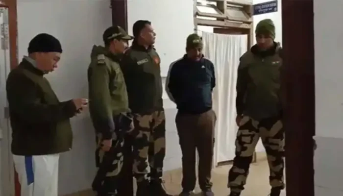 ত্রিপুরা সীমান্তে বিএসএফ জওয়ান গুলিবিদ্ধ: আশঙ্কাজনক অবস্থায় আগরতলায় স্থানান্তর