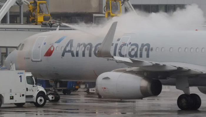 শীতঝড় ডেভিনে যুক্তরাষ্ট্রে দেড় হাজারের বেশি ফ্লাইট বাতিল, ভ্রমণে চরম ভোগান্তি