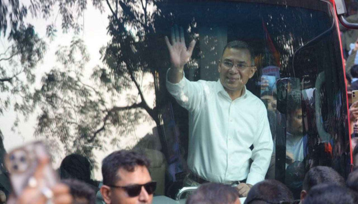 আজ তারেক রহমানের নির্ধারিত কর্মসূচি: কবর জিয়ারত, এনআইডি নিবন্ধন ও হাসপাতাল পরিদর্শন