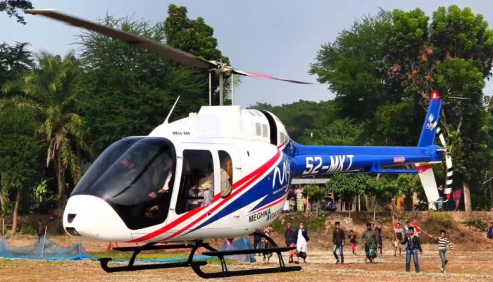 বিএনপি প্রার্থীর প্রচারণায় অংশ নিতে হেলিকপ্টারে গ্রামে ফিরলেন প্রবাসী ব্যবসায়ী