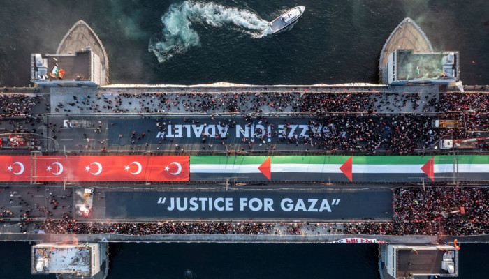 ইস্তাম্বুল গালাতা ব্রিজে 'জাস্টিস ফর গাজা': হাজারো তুরস্কির ফিলিপিন সংহতি