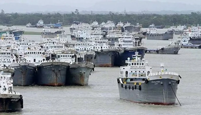 নৌপথে এখনো সক্রিয় ‘আওয়ামী সিন্ডিকেট’: ৫০০ কোটি টাকা আত্মসাৎ ও কৃত্রিম সংকটের নেপথ্যে রাঘববোয়ালরা