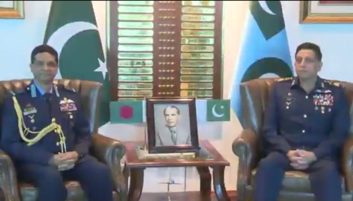 যুদ্ধবিমান ক্রয় ও প্রতিরক্ষা সহযোগিতা জোরদারে পাকিস্তান সফরে বিমান বাহিনী প্রধান