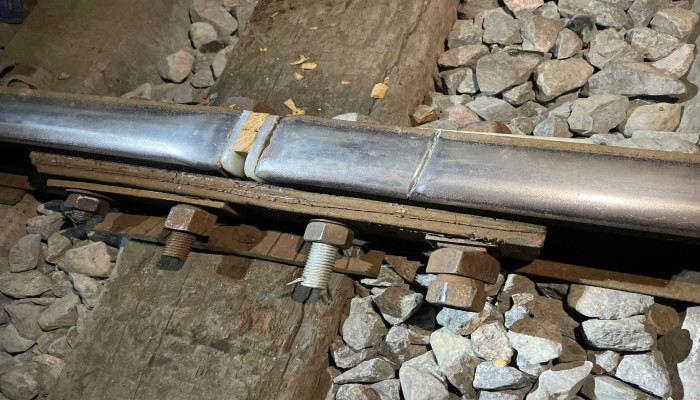 যমুনা সেতু–ঈশ্বরদী রেলপথে একাধিক স্থানে রেলহেড ভাঙন, পাহারায় চলছে ট্রেন চলাচল