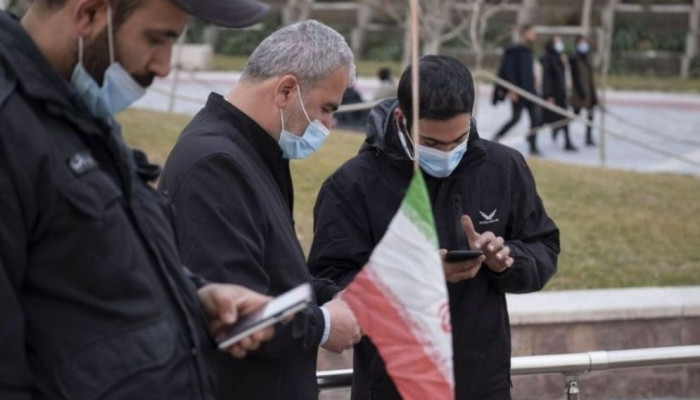 এক সপ্তাহ পর ইরানে আংশিকভাবে ফিরল মোবাইল নেটওয়ার্ক, ইন্টারনেট এখনো বন্ধ