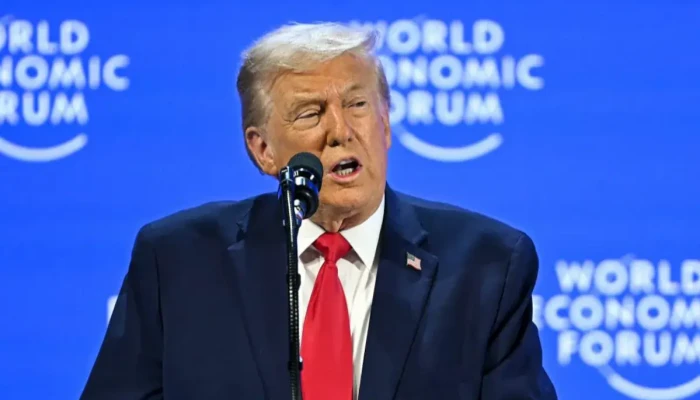 গ্রিনল্যান্ড অধিগ্রহণে বলপ্রয়োগ নয়, আলোচনার প্রস্তাব ট্রাম্পের