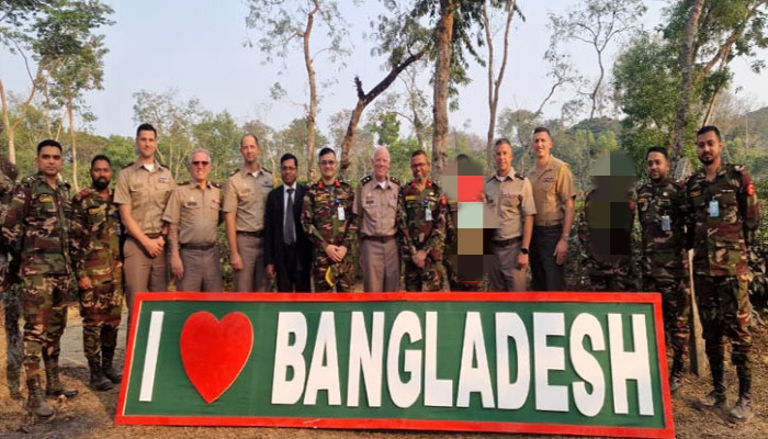 বাংলাদেশ সেনাবাহিনীর সাথে চিকিৎসা সহযোগিতা বাড়াচ্ছে যুক্তরাষ্ট্র