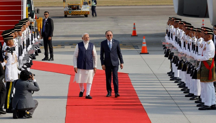 দ্বিপাক্ষিক সম্পর্ক জোরদারে মালয়েশিয়ায় দুই দিনের রাষ্ট্রীয় সফরে নরেন্দ্র মোদি