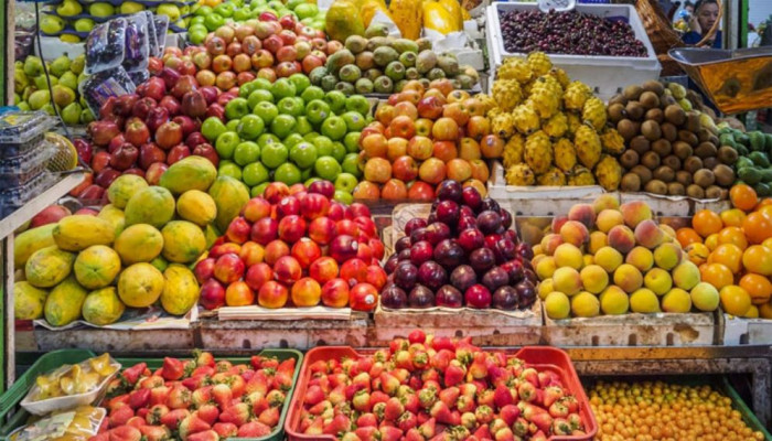 রমজানের শুরুতেই ফলের দাম ঊর্ধ্বমুখী, কেজিতে বেড়েছে ২০–৬০ টাকা