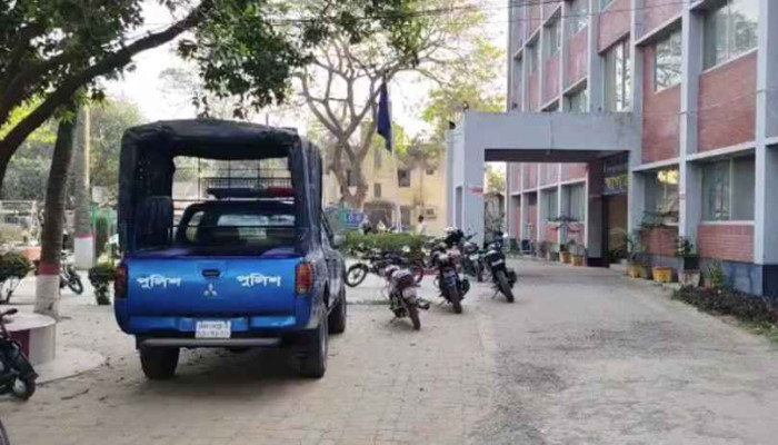 নাটোরের লালপুরে আগুনে দগ্ধ গৃহবধূর মৃত্যু, অপমৃত্যু মামলা