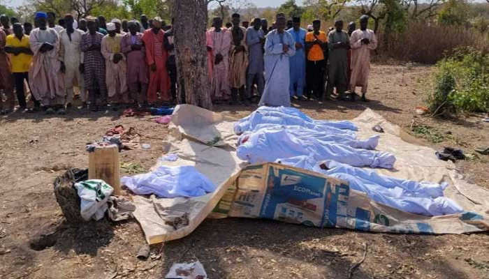 নাইজেরিয়ায় বন্দুকধারীদের তাণ্ডব: অন্তত ৫০ গ্রামবাসী নিহত, নারী-শিশুসহ বহু অপহরণ