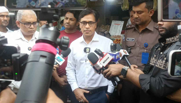 ফকিরাপুল ও এজিবি কলোনি বাজারে অভিযান, চার ব্যবসায়ীকে জরিমানা