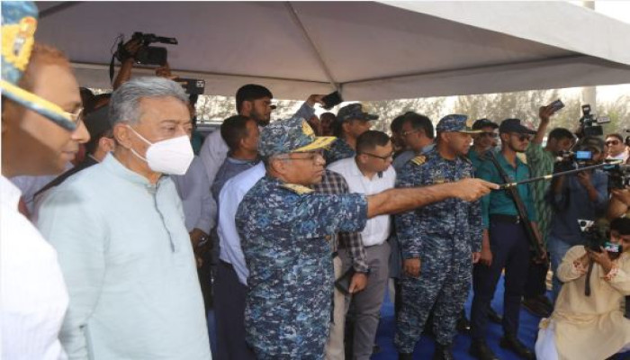 পতেঙ্গায় হাসপাতালের জন্য অধিকৃত জায়গা ঘুরে দেখলেন অর্থমন্ত্রী