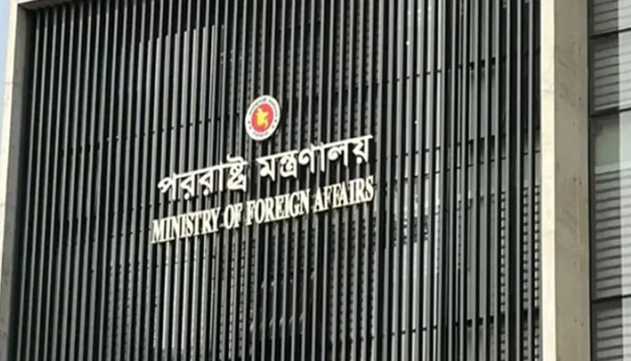 মধ্যপ্রাচ্য পরিস্থিতি: প্রবাসীদের নিরাপত্তায় জরুরি বৈঠকে একাধিক পদক্ষেপ